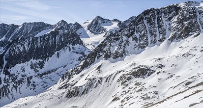 View of mountains and glacier with peak Oestliche Seespitze and Innere Sommerwand