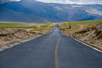 Along the southern route into Western Tibet