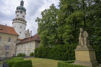 Monument to Friedrich Smetana next to Neustadt an der Mettau Castle