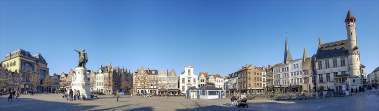 Panoramic photo of Vrijdagmarkt Square with Jacob Van Arteveld sculpture