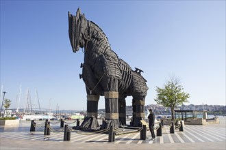 Replica Trojan horse on the harbour promenade