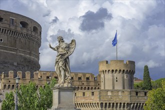 Statue in front of Castel Sant'Angelo