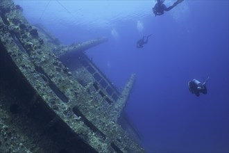 Divers on the ascent. Dive site Giannis D wreck