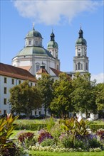 Princely residence with garden and church of St. Lorenz