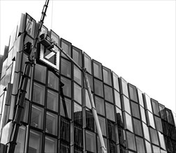Construction work on the Deutsche Bank logo