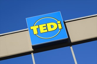 Sign and logo TEDi