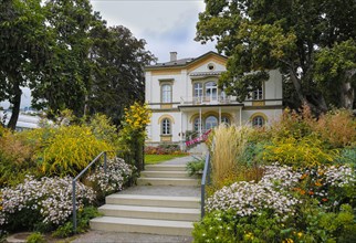 Villa gardens