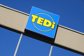 Sign and logo TEDi
