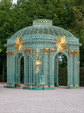 Golden Sun Lattice Pavilion next to Sanssouci Palace