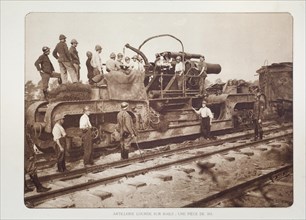 Artillery soldiers with large cannon on rails in Flanders during the First World War
