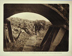 View from shelter showing soldiers in trench at Diksmuide in Flanders during the First World War