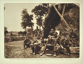 Soldiers at rest on the way from Furnes