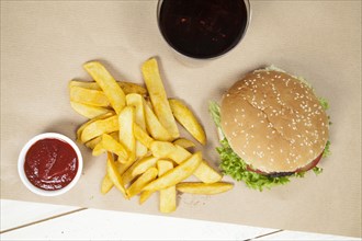 Hamburger with fries