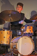 Jazz drummer Lucas Rauch from the Gerold Heitbaum Quartet in concert