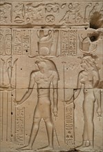 Relief God Horus and the Queen