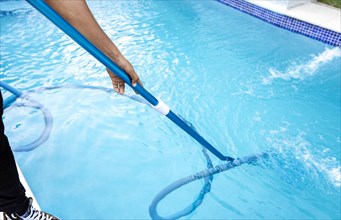 Pool maintenance and cleaning with vacuum hose