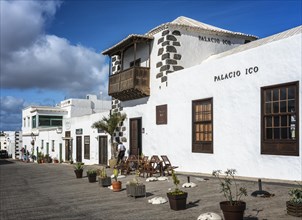 Sunday market and old town of Teguise