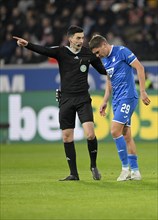 Referee Florian Badstuebner sends off Robert Skov TSG 1899 Hoffenheim