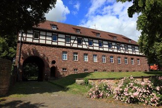 The manor house built in 1935 on the ruins of the former Eulenburg