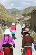 Tibetan pilgrims on the Kora