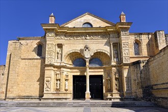 Main entrance of the Basilica Cathedral of Santa Maria la Menor
