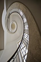 Free-swinging art nouveau staircase