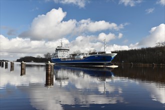 Tanker Donia in Kiel Canal