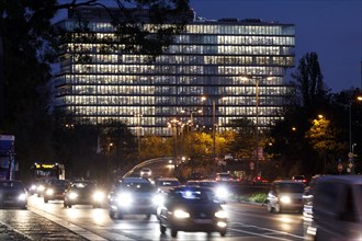 Rush hour traffic at closing time