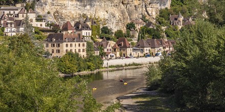 Canoes on the Dordogne in La Roque-Gageac
