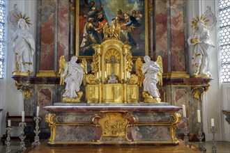 Main altar with angels and figures of saints