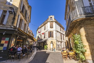 Cafes and restaurants in the old town of Bergerac