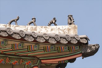 Roof detail of Japsang figures