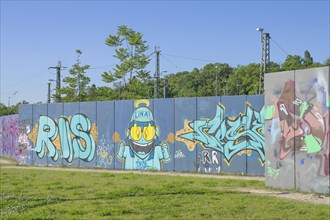 Graffiti wall