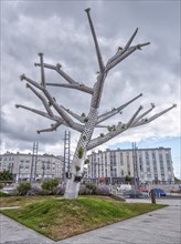 The empathic tree 'L'Arbre empathique' is a sculpture