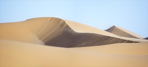 Beeindruckender Panoramablick auf die Wueste Sahara im Sueden Marokkos. Merzouga
