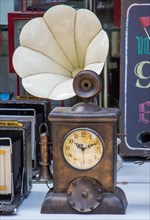 Vintage retro style clocks and mechanism