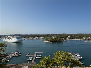 Boats and ferries at Mahon Harbour