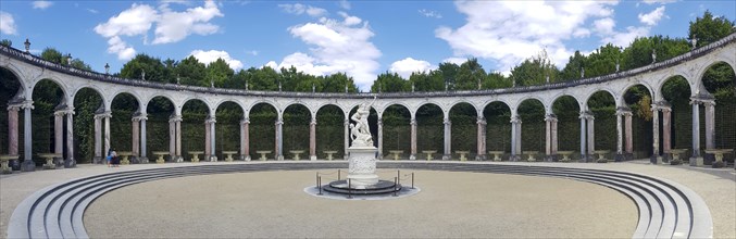 Panoramic photos of La Colonnade in the park of Versailles Palace