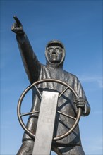 Mariner statue