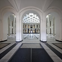 Entrance to the atrium in the main building of Leibniz Universitaet Hannover