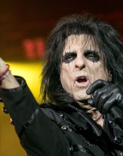 Alice Cooper at a concert in the MHP Arena Ludwigsburg