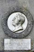 Gravesite of the shipbuilder Johann Lange