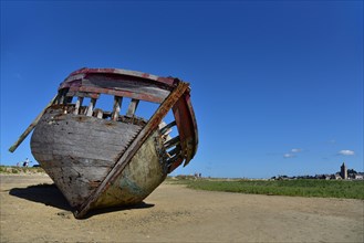 Shipwreck in the port of Portbail in the department of Manche