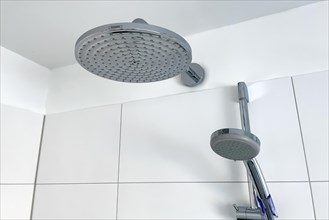 Shower with two shower heads