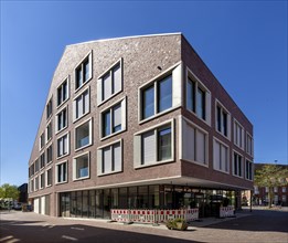 Modern residential and commercial building Ant Lummert
