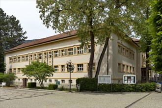 Staatlich-Staedtisches Kurmittelhaus or Kurmittelhaus of Modernity