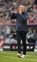 Coach Thomas Letsch VfL Bochum BOC on the sidelines