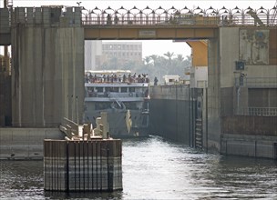 Locks for cruise ships on the Nile