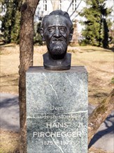 Monument to the historian Hans Pirchegger