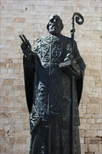 Figure of the saint at the Basilica of San Nicola